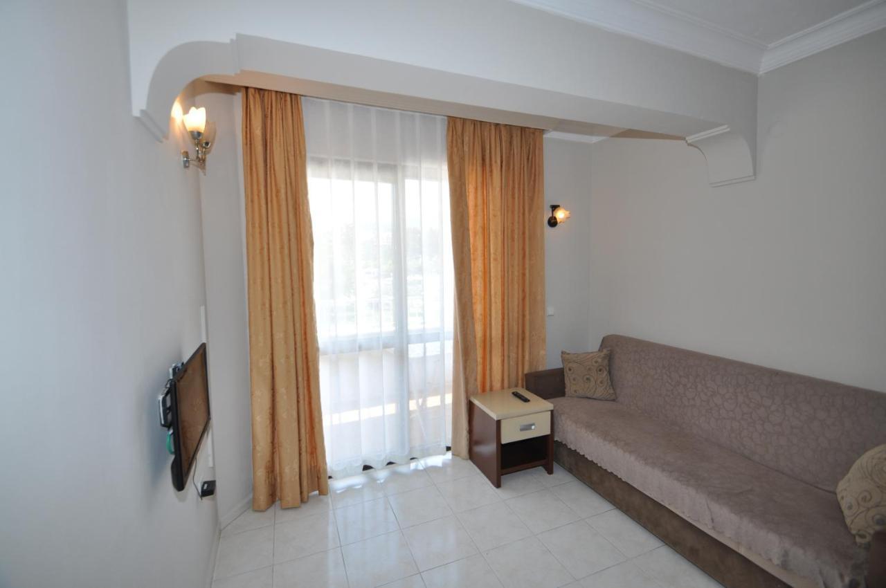 מרמריס Defne & Zevkim Hotel מראה חיצוני תמונה