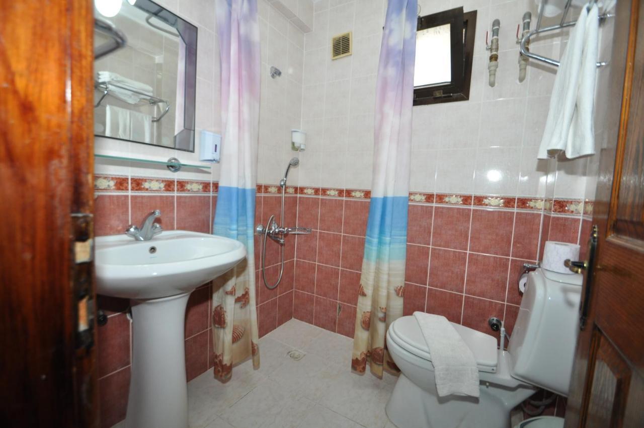 מרמריס Defne & Zevkim Hotel מראה חיצוני תמונה