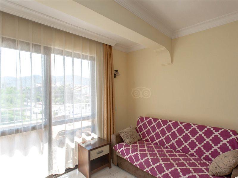מרמריס Defne & Zevkim Hotel מראה חיצוני תמונה