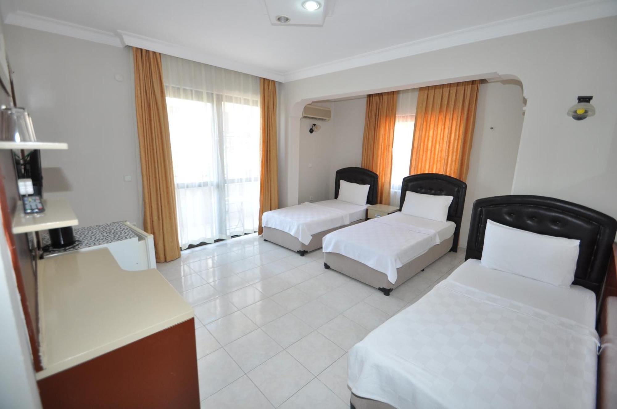מרמריס Defne & Zevkim Hotel מראה חיצוני תמונה